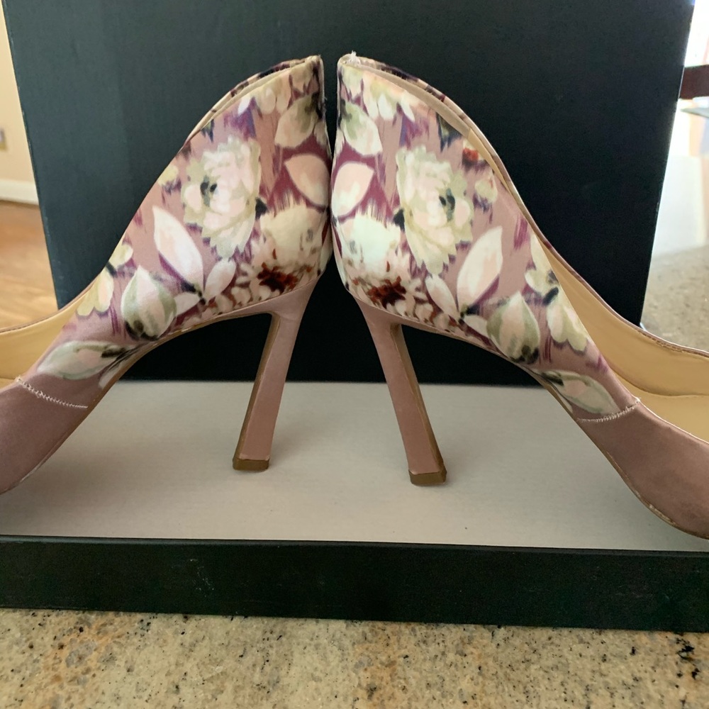 Ladies shoes